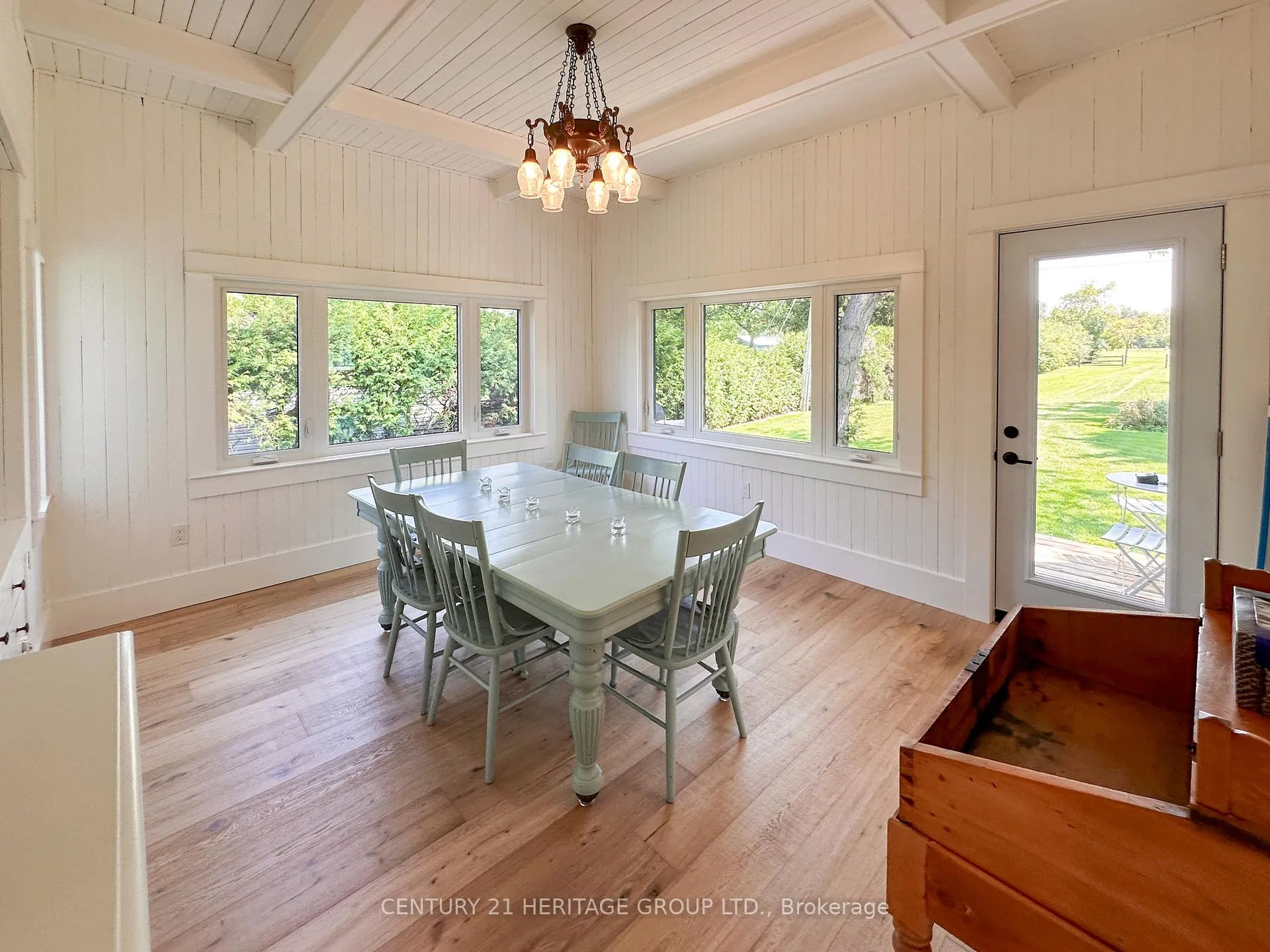 Photo 15 of 911 Lake Drive N, Georgina, Historic Lakeshore Communities — HOMEH
