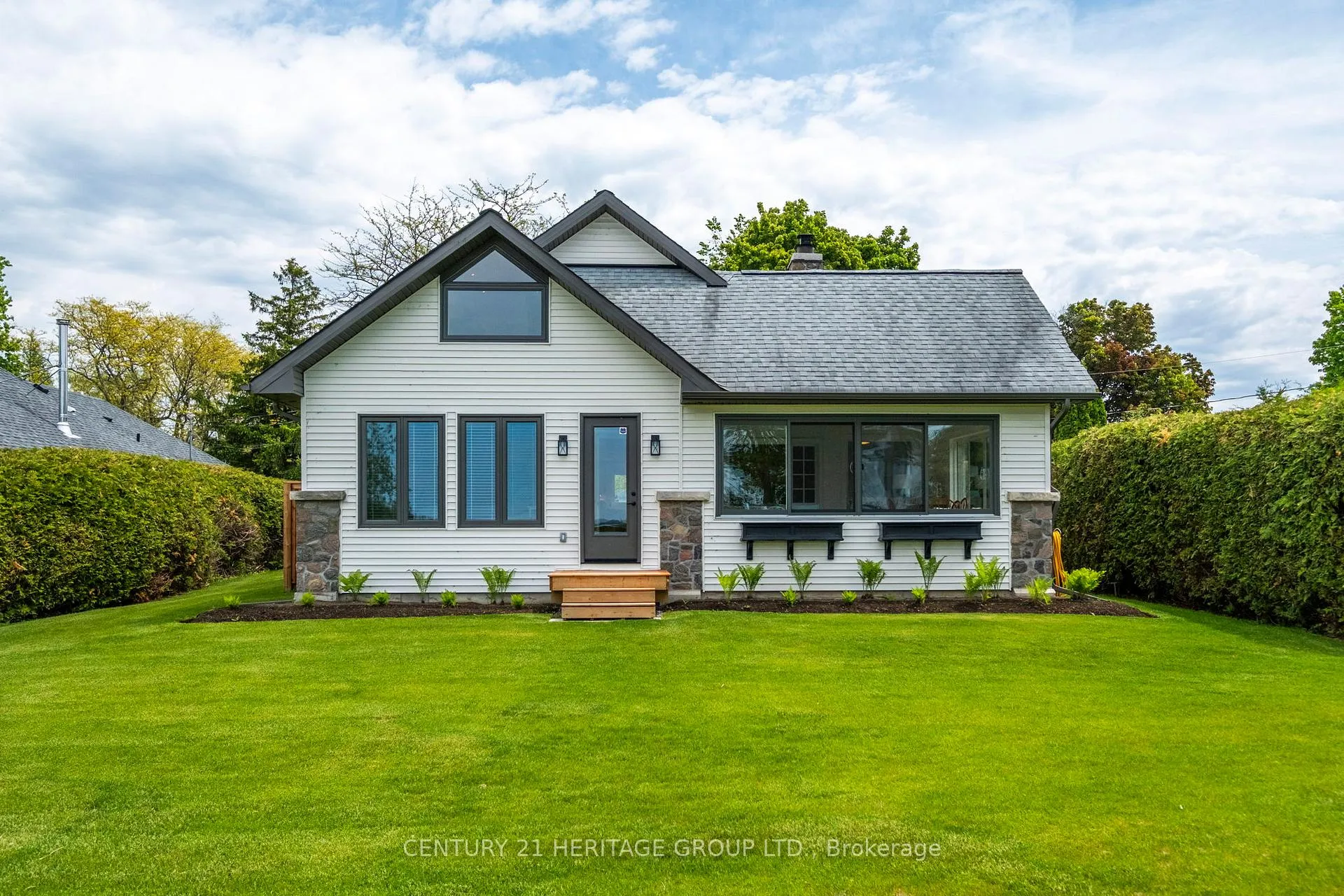 Photo 34 of 911 Lake Drive N, Georgina, Historic Lakeshore Communities — HOMEH