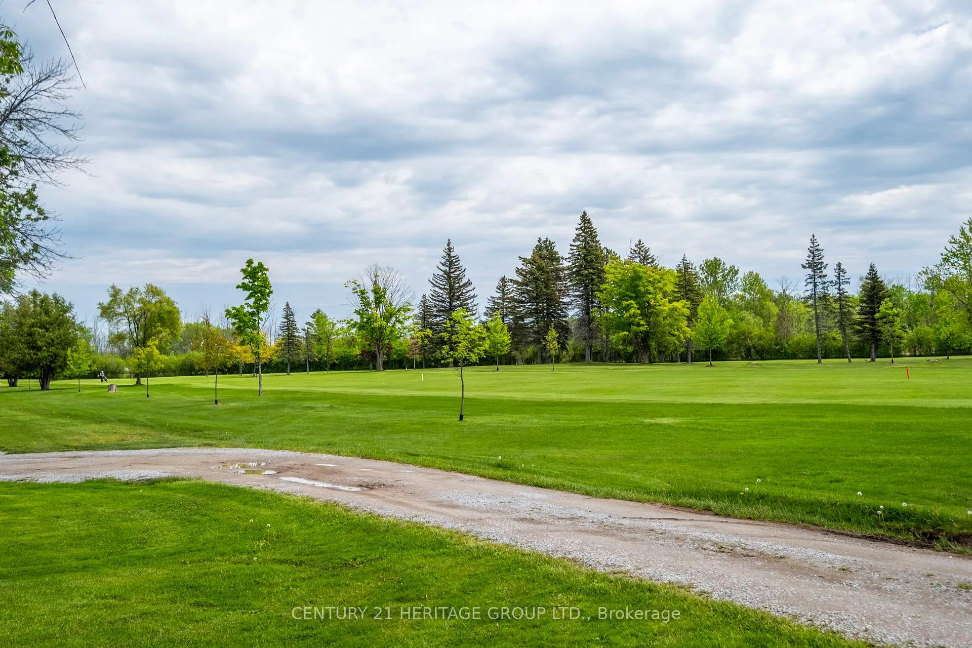 Photo 39 of 911 Lake Drive N, Georgina, Historic Lakeshore Communities — HOMEH