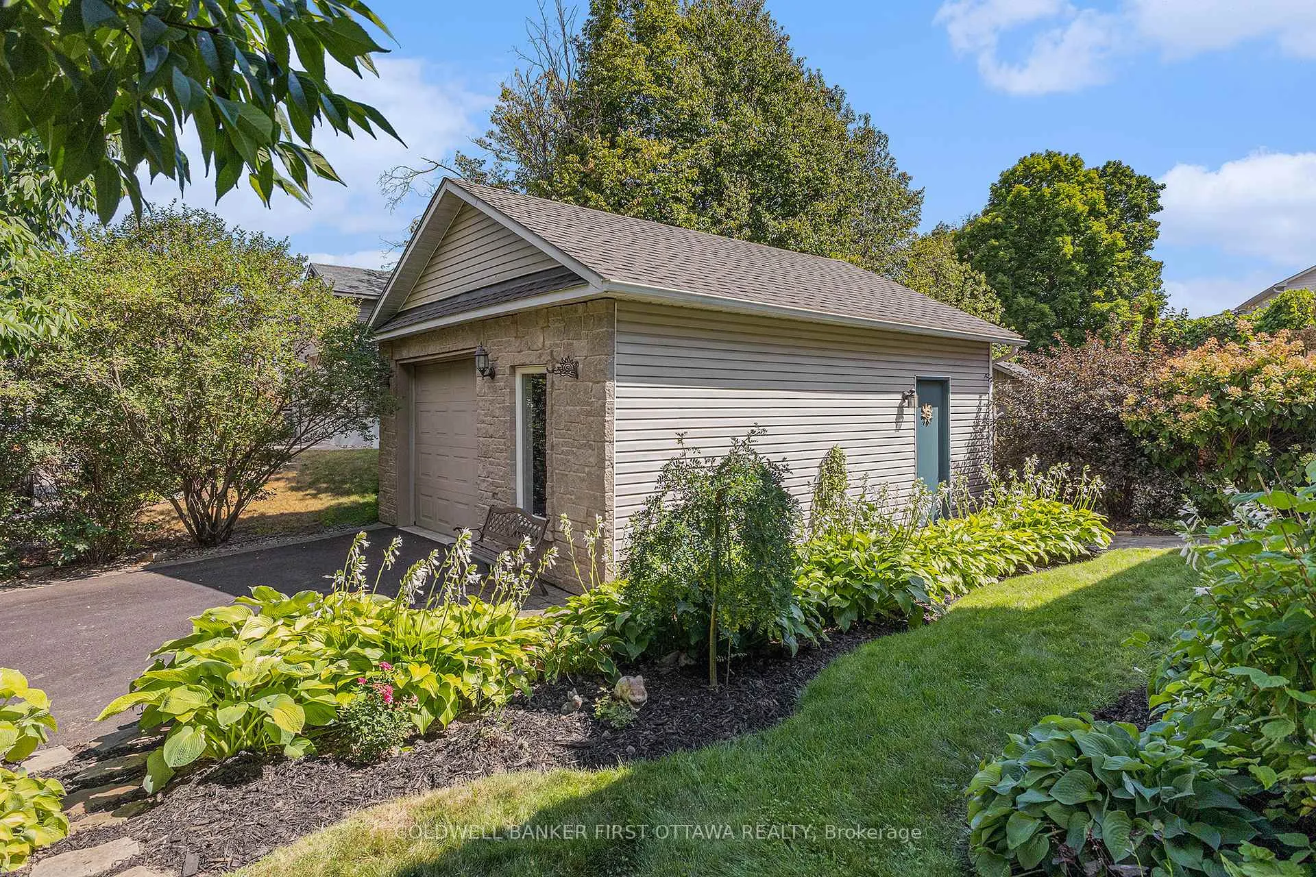 Photo 4 of 475 Moffatt Street, Carleton Place — HOMEH