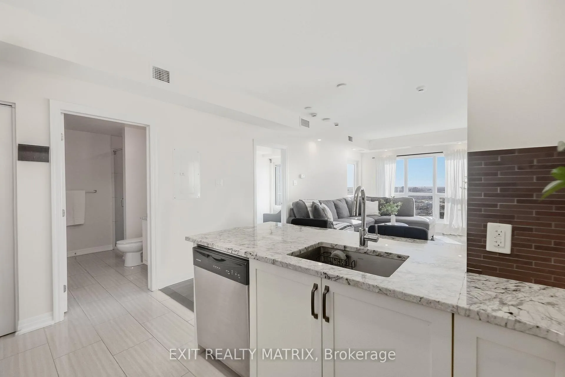 Photo 9 of Unit PH2-2803, 195 Besserer Street, Ottawa, Sandy Hill — HOMEH
