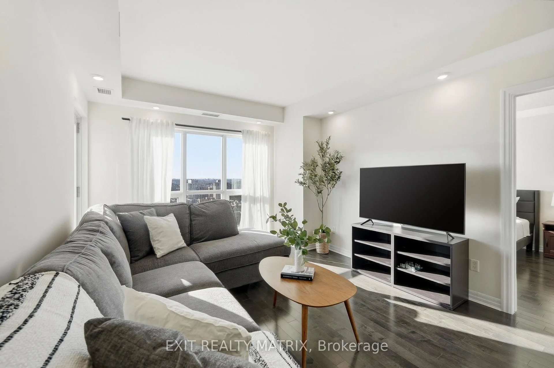 Photo 10 of Unit PH2-2803, 195 Besserer Street, Ottawa, Sandy Hill — HOMEH