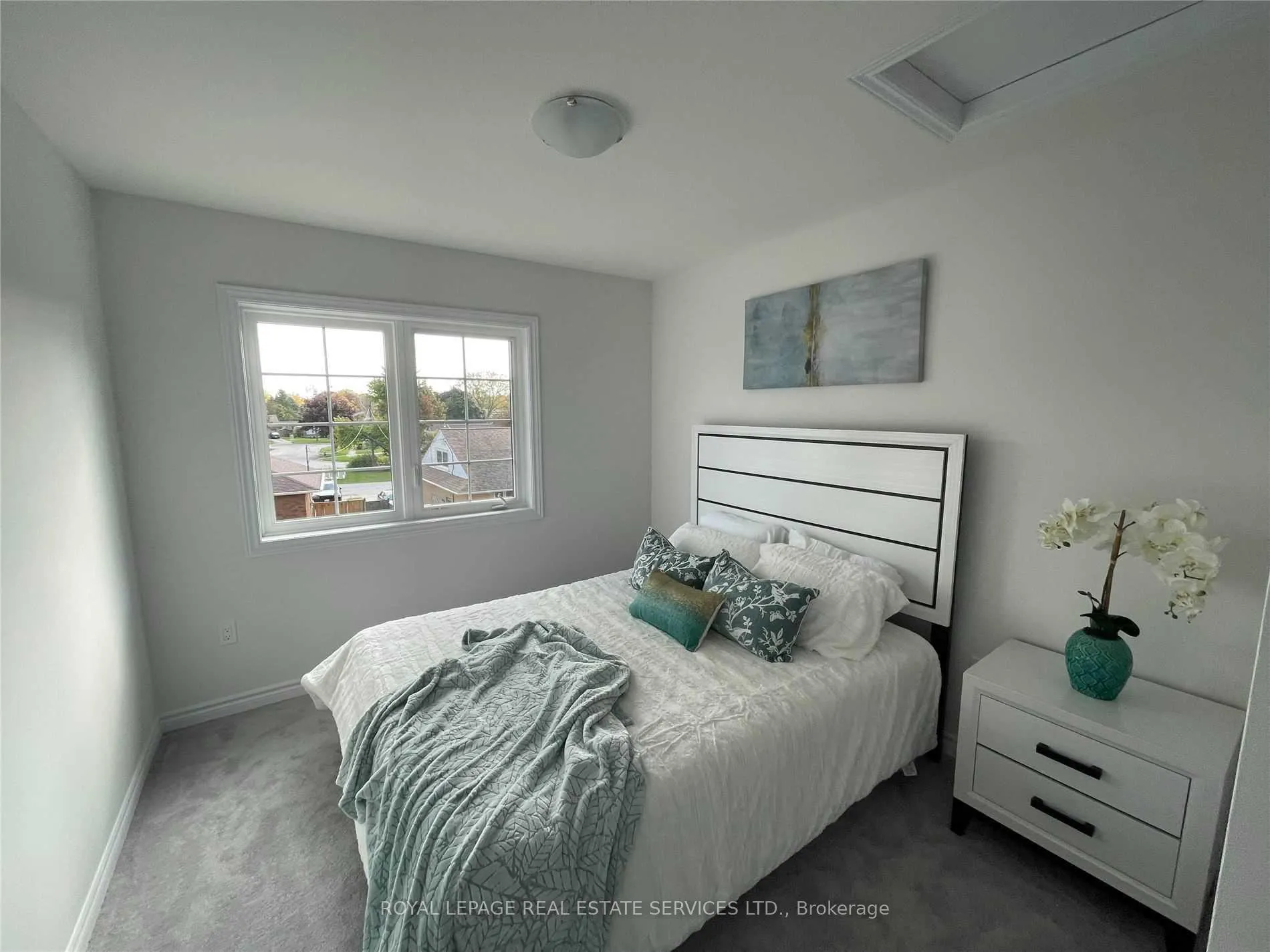 Photo 10 of 60 Dewberry Drive, Kitchener — HOMEH