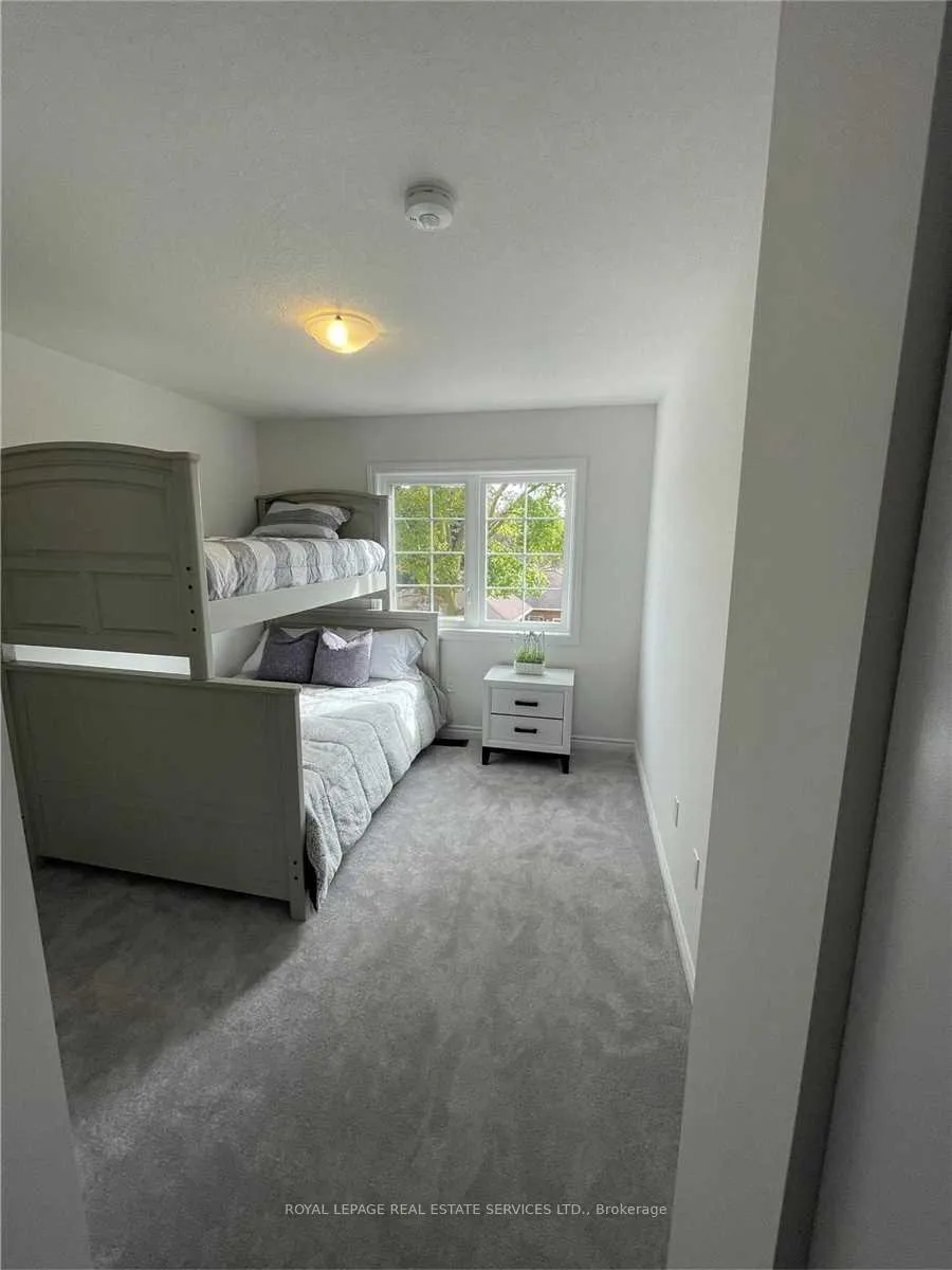 Photo 11 of 60 Dewberry Drive, Kitchener — HOMEH