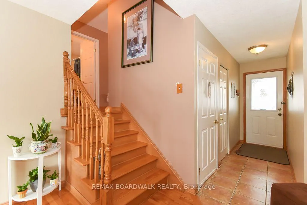 Photo 3 of 1408 Marchand Street S, Ottawa, Cyrville Rd./Industrial Park — HOMEH