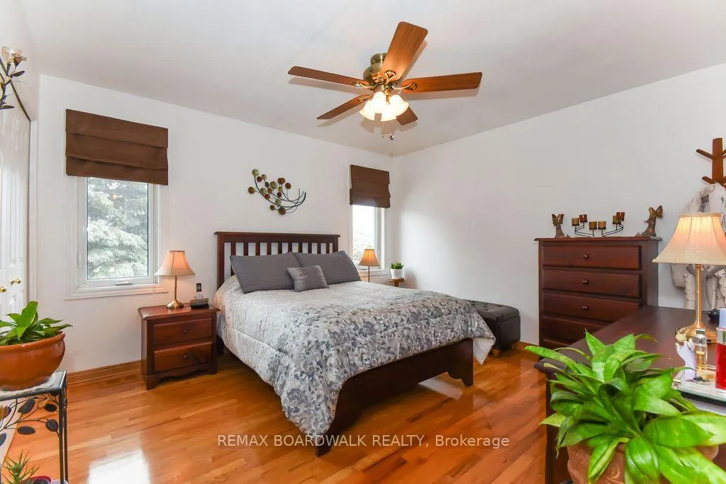 Photo 14 of 1408 Marchand Street S, Ottawa, Cyrville Rd./Industrial Park — HOMEH