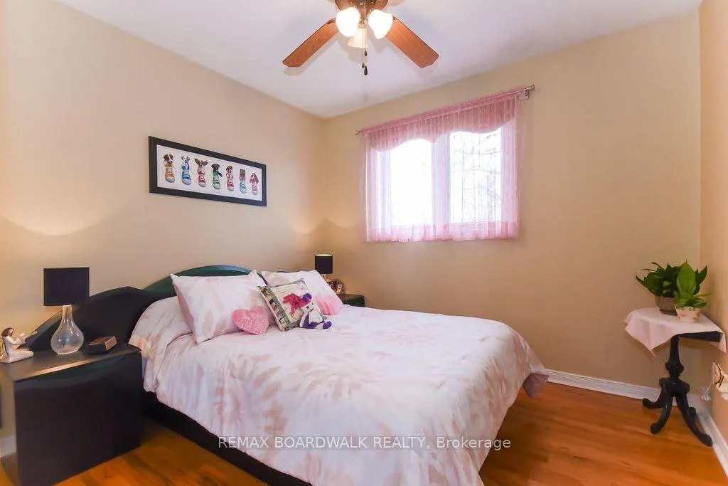 Photo 17 of 1408 Marchand Street S, Ottawa, Cyrville Rd./Industrial Park — HOMEH