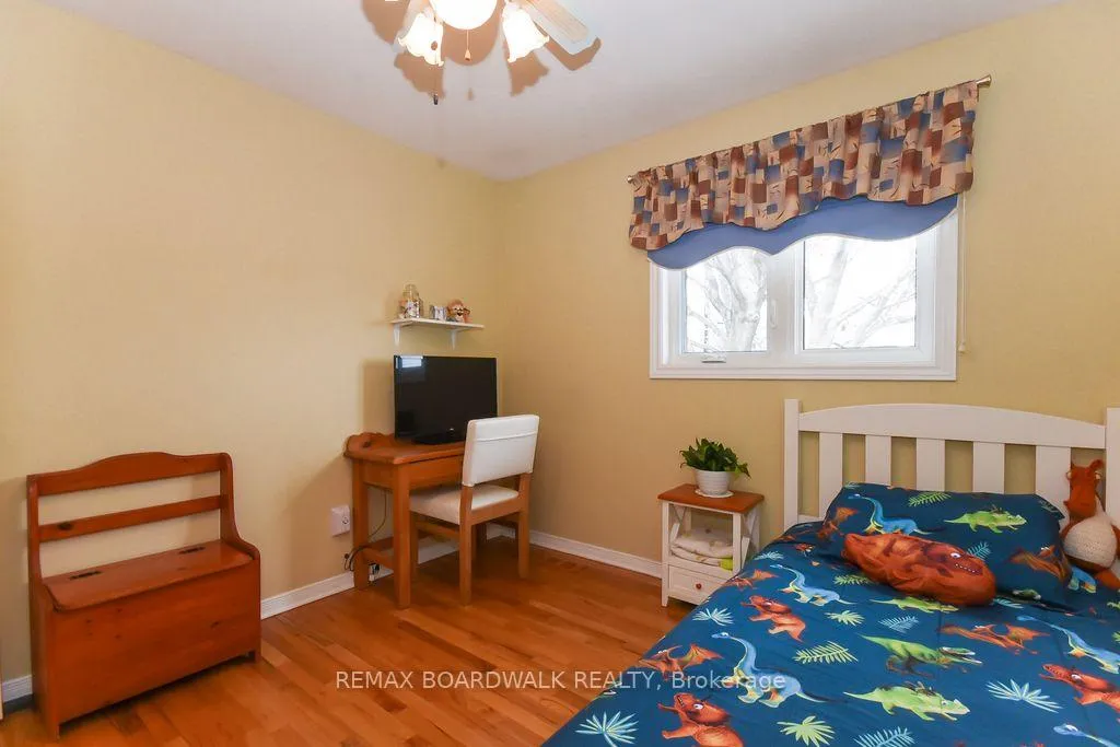 Photo 19 of 1408 Marchand Street S, Ottawa, Cyrville Rd./Industrial Park — HOMEH