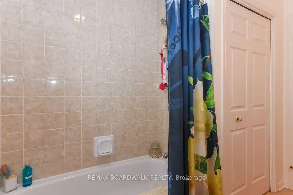 Photo 21 of 1408 Marchand Street S, Ottawa, Cyrville Rd./Industrial Park — HOMEH