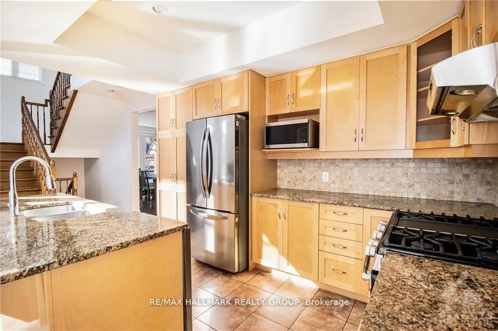 Photo 10 of 123 Solera Circle, Ottawa, Hunt Club Park/Greenboro — HOMEH