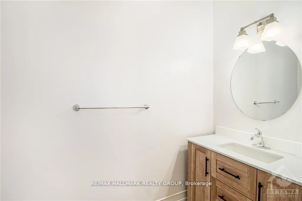 Photo 11 of 123 Solera Circle, Ottawa, Hunt Club Park/Greenboro — HOMEH