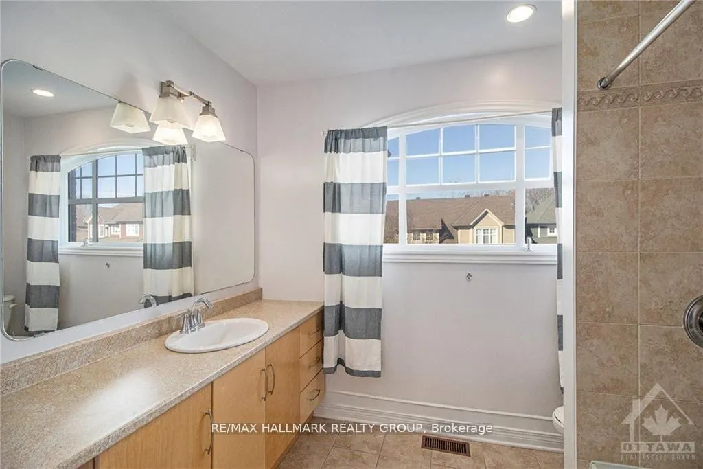 Photo 17 of 123 Solera Circle, Ottawa, Hunt Club Park/Greenboro — HOMEH