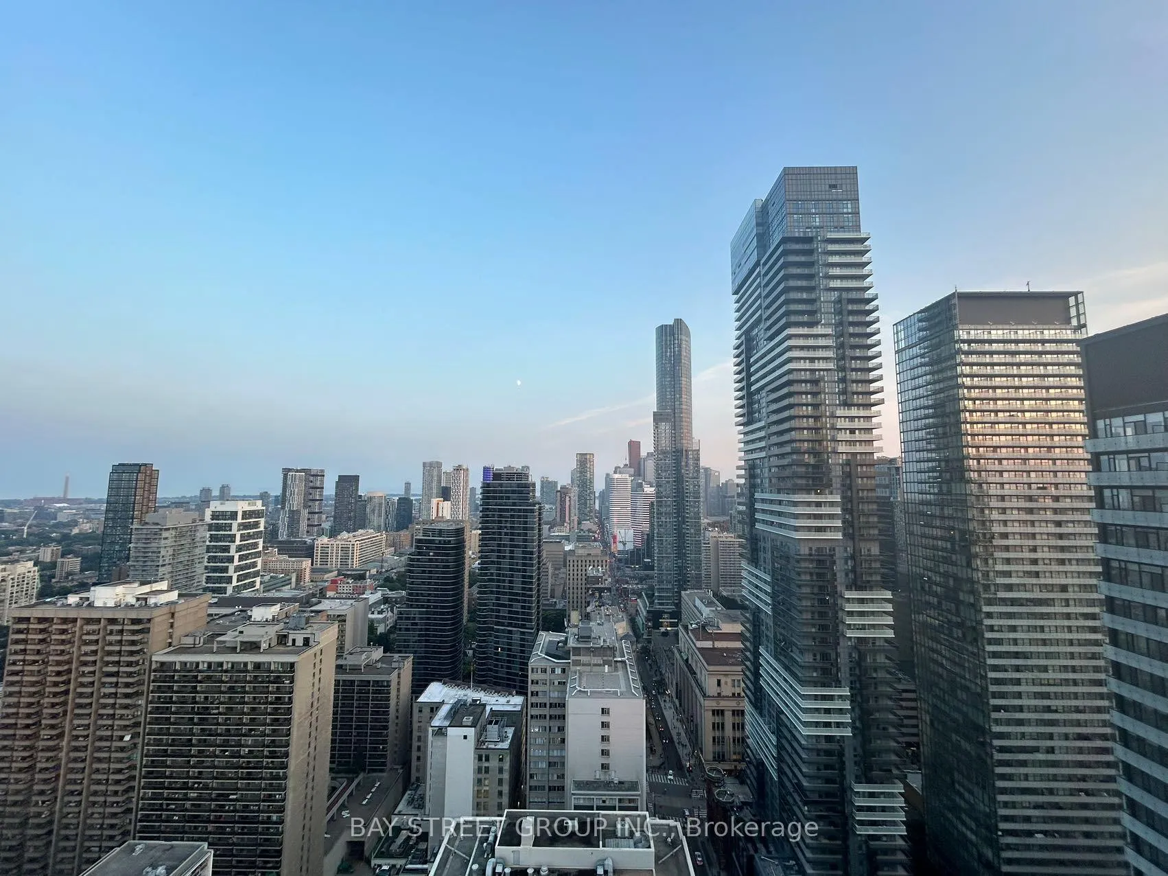 Front of Unit 3711, 501 Yonge Street