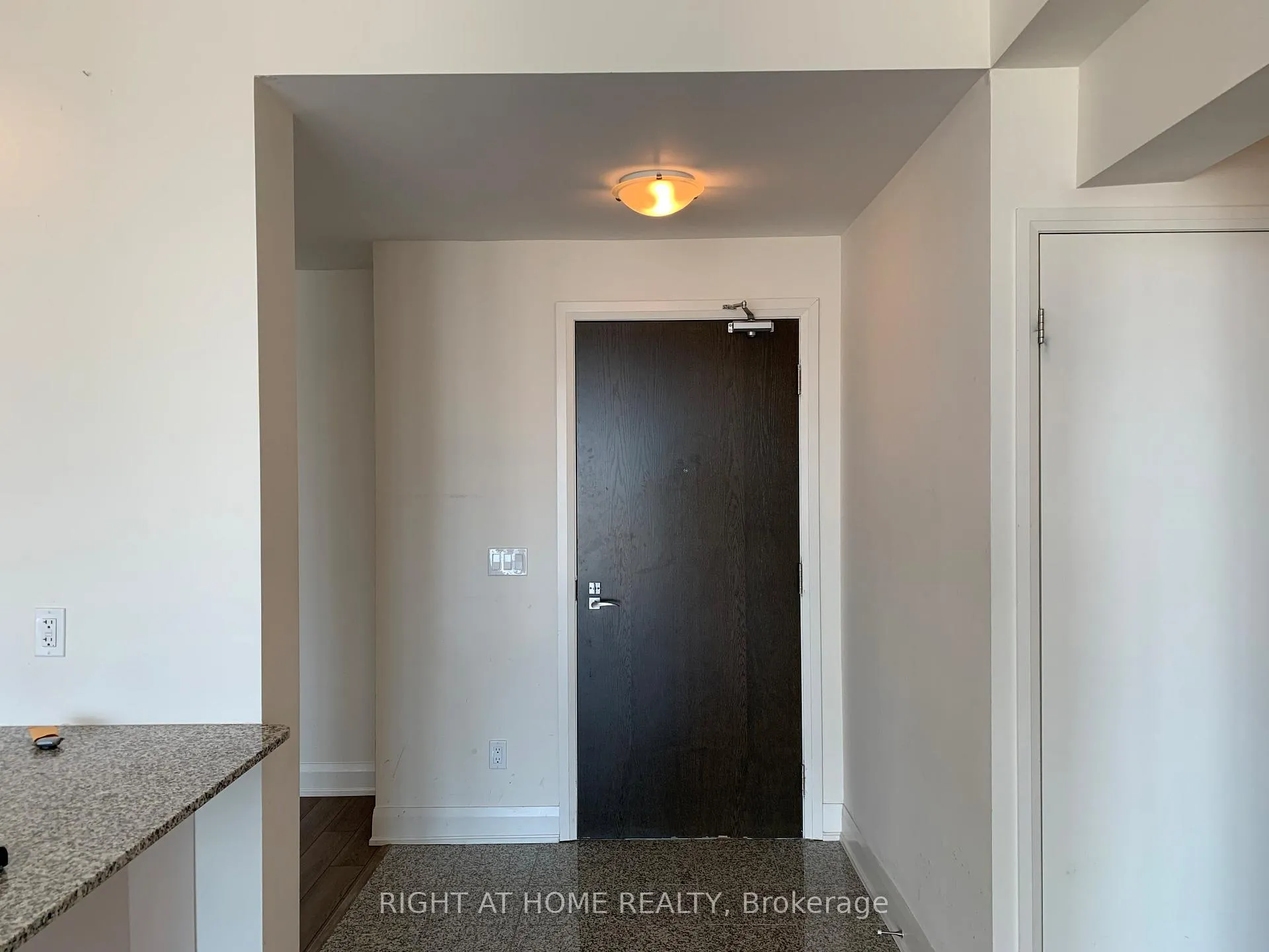 Photo 13 of Unit 3001, 2900 Highway 7 Road, Vaughan, Concord — HOMEH