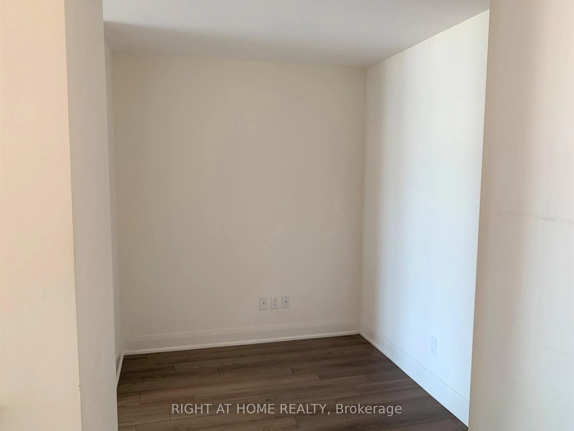 Photo 14 of Unit 3001, 2900 Highway 7 Road, Vaughan, Concord — HOMEH