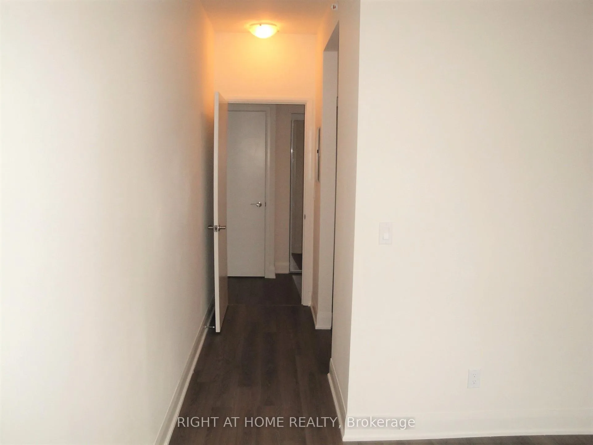 Photo 16 of Unit 3001, 2900 Highway 7 Road, Vaughan, Concord — HOMEH
