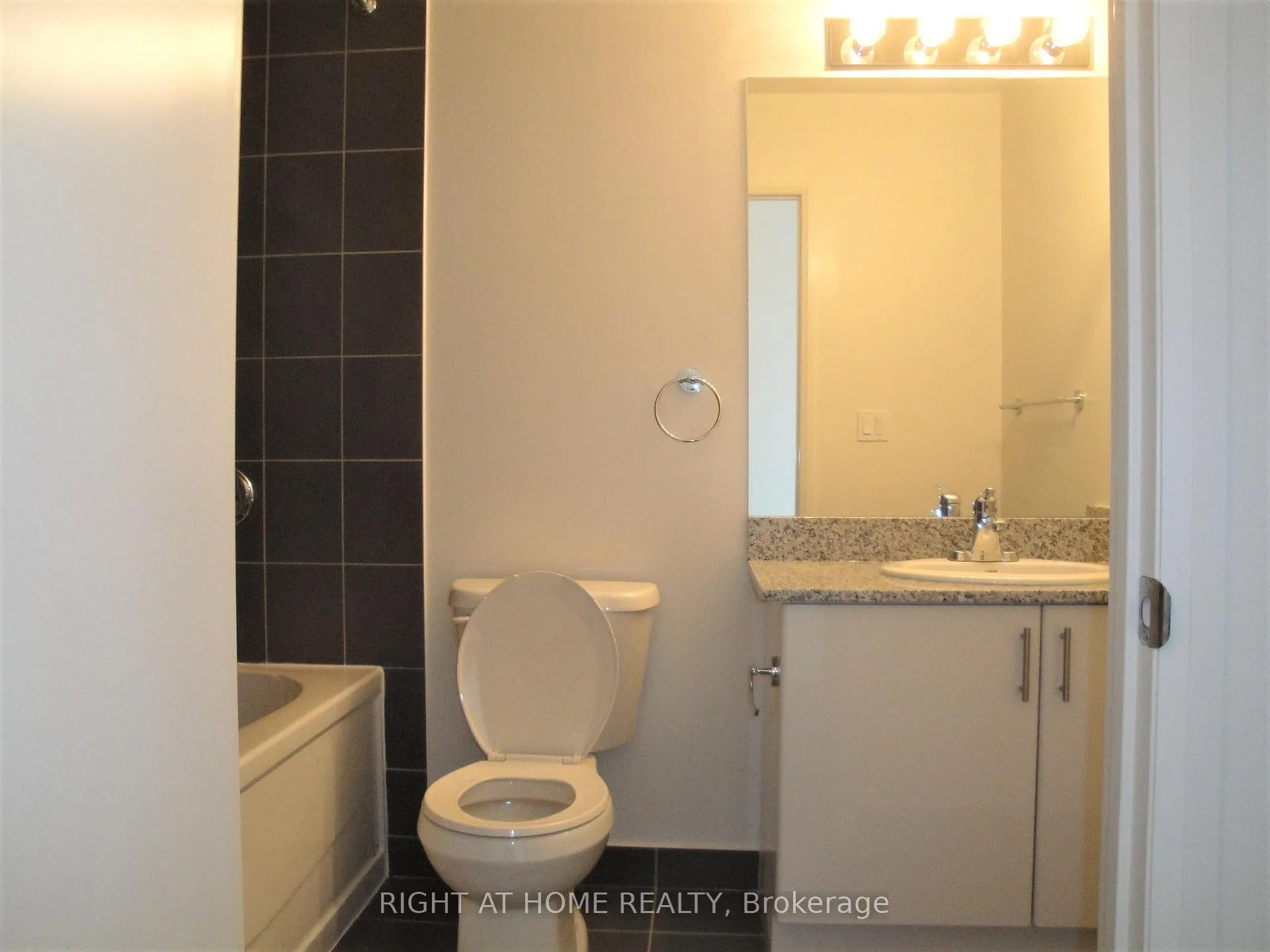 Photo 19 of Unit 3001, 2900 Highway 7 Road, Vaughan, Concord — HOMEH