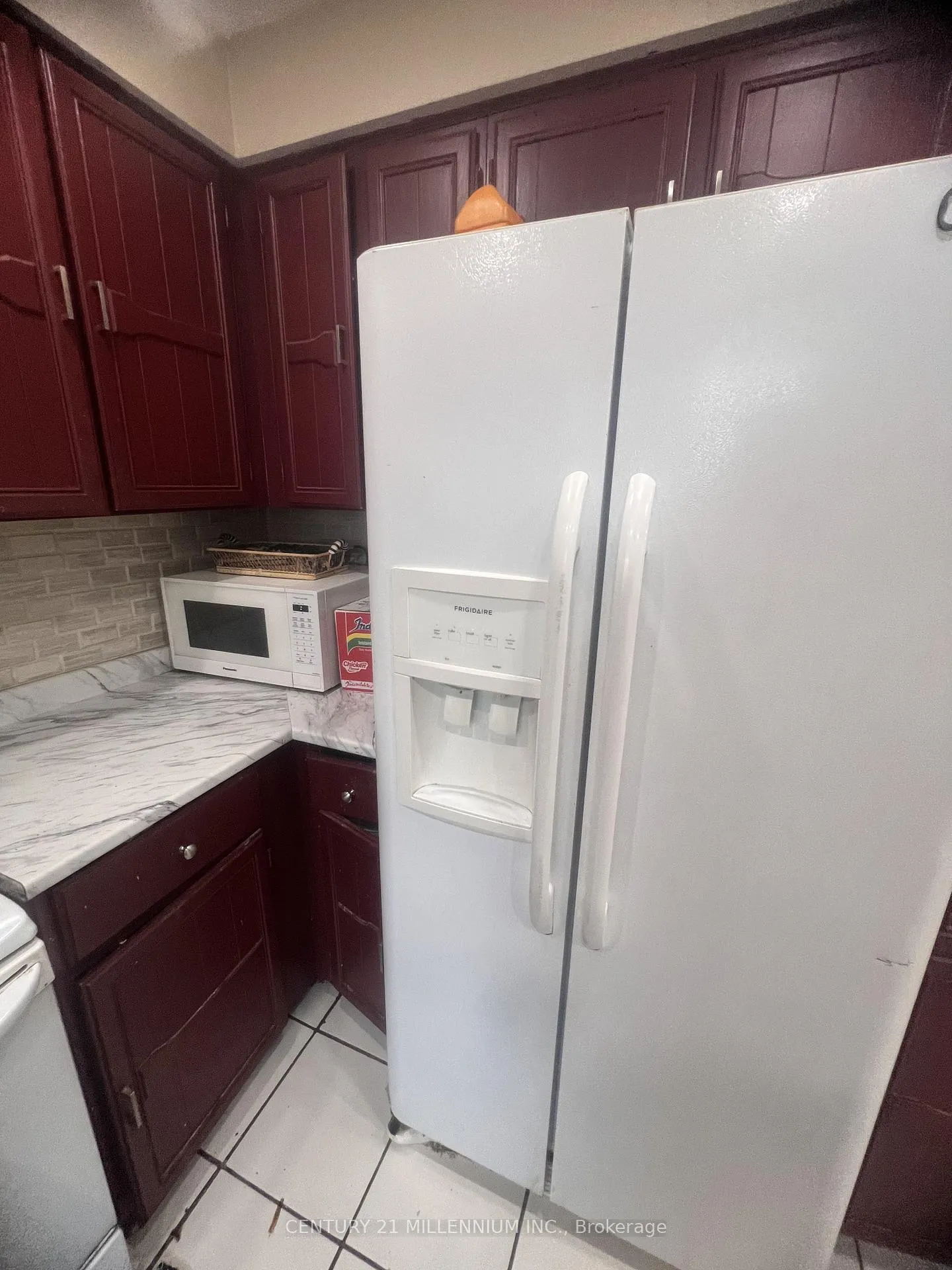 Photo 8 of 175 Vodden Street W, Brampton, Brampton West — HOMEH