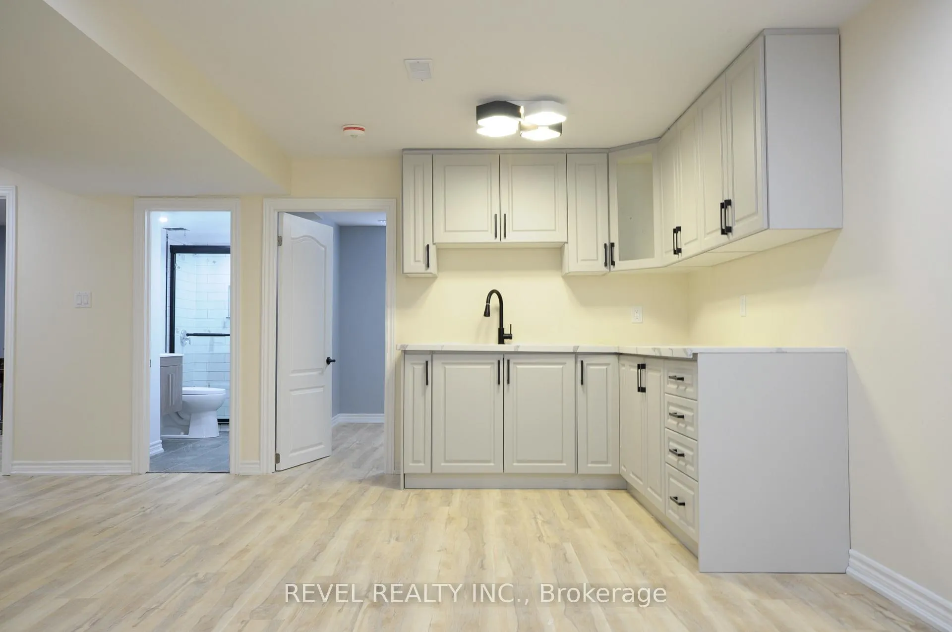 Photo 3 of Unit LOWER, 412 Olde Village Lane, Shelburne — HOMEH