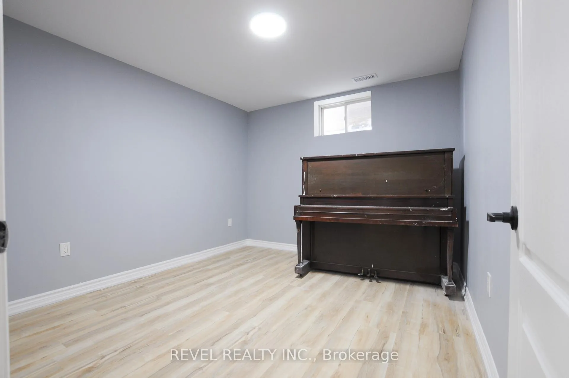 Photo 6 of Unit LOWER, 412 Olde Village Lane, Shelburne — HOMEH