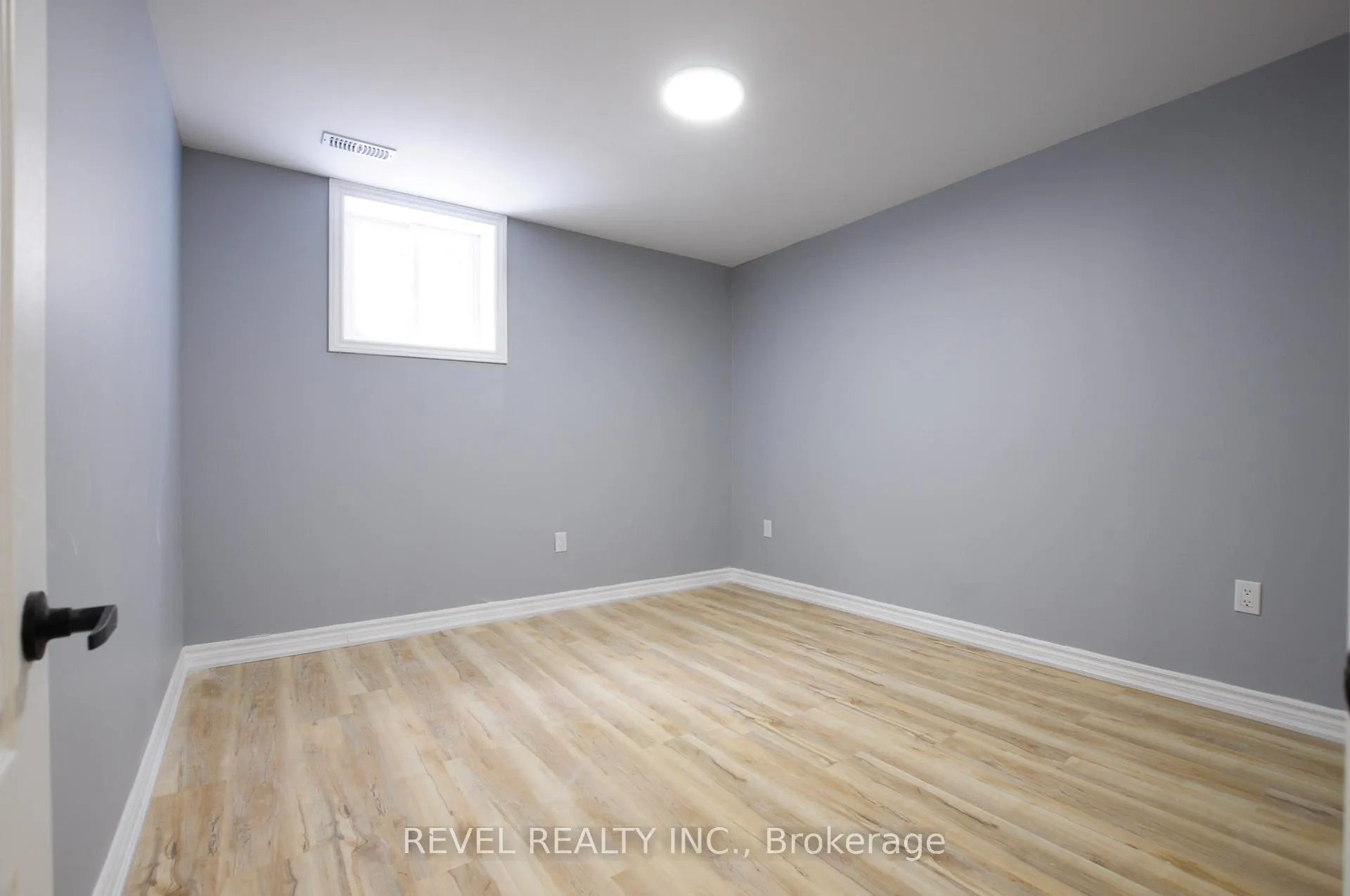 Photo 8 of Unit LOWER, 412 Olde Village Lane, Shelburne — HOMEH