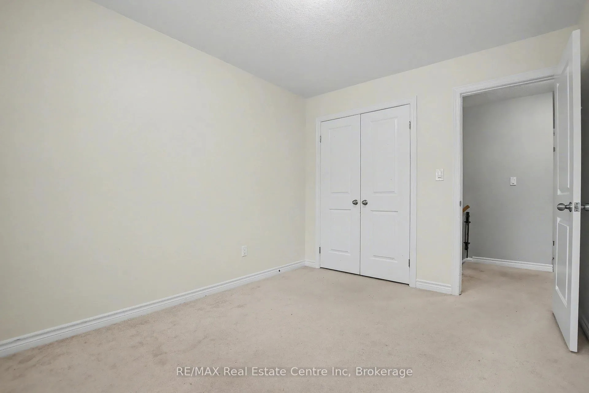 Photo 17 of 158 Kemp Crescent, Guelph, Grange Road — HOMEH