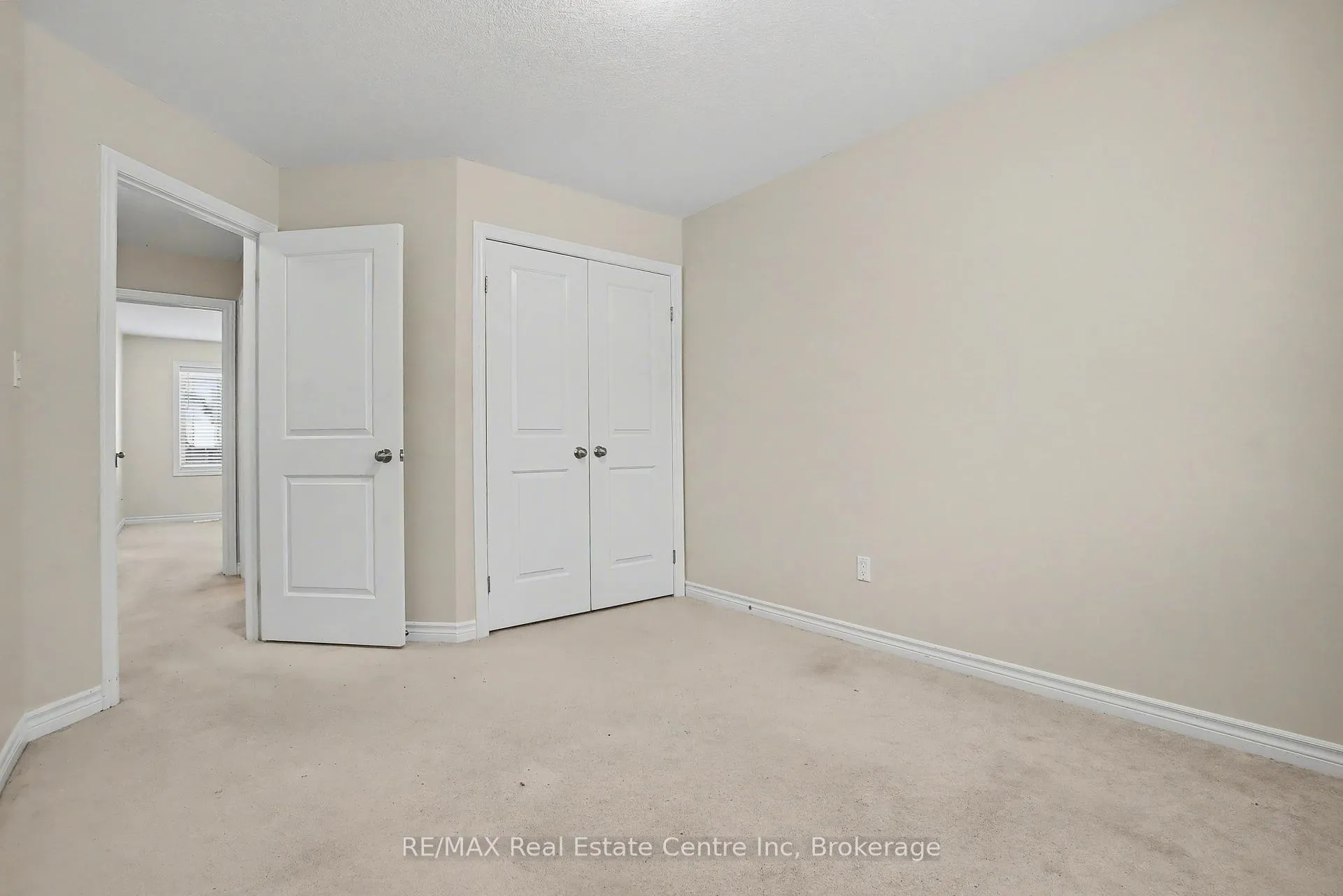 Photo 18 of 158 Kemp Crescent, Guelph, Grange Road — HOMEH