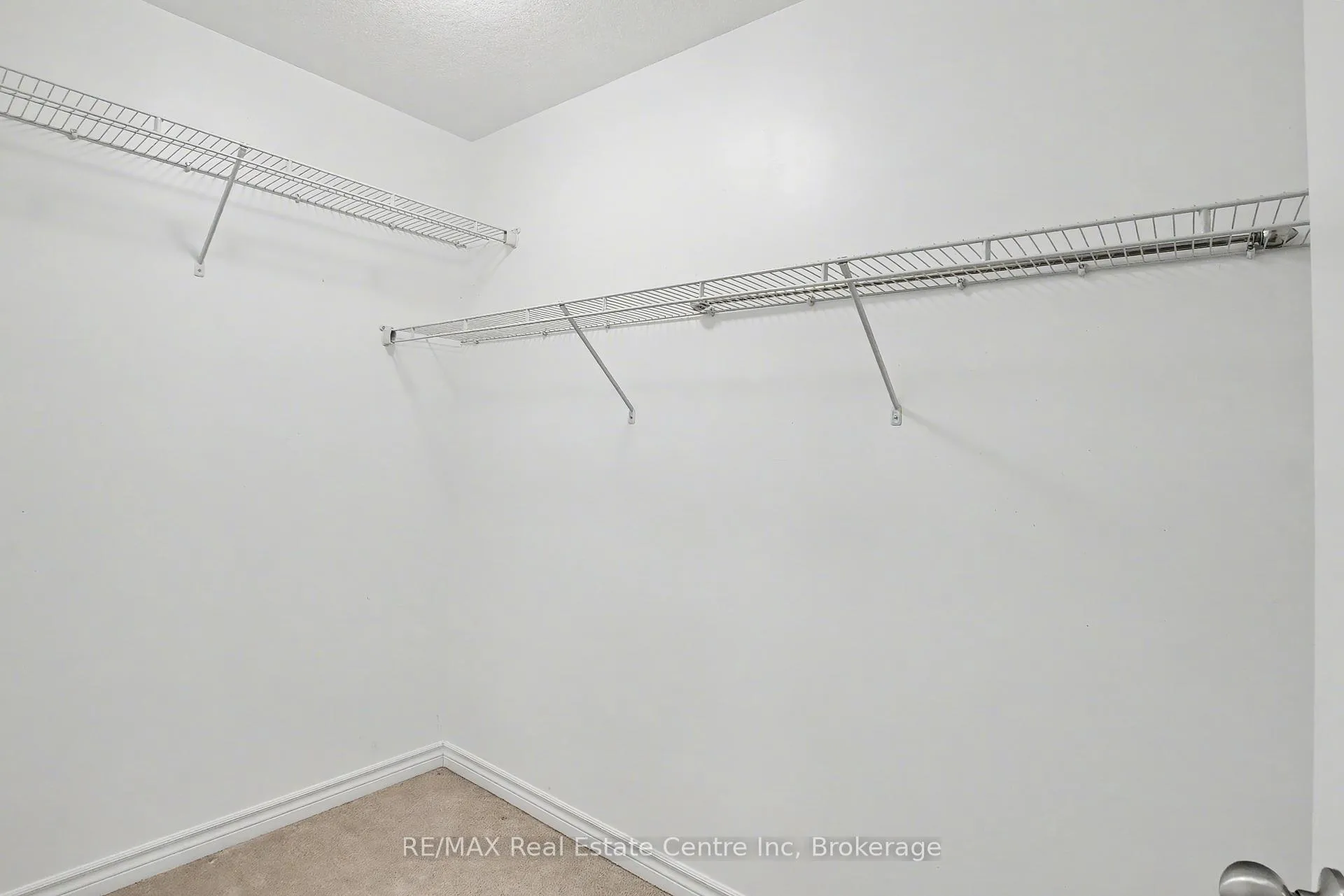Photo 21 of 158 Kemp Crescent, Guelph, Grange Road — HOMEH