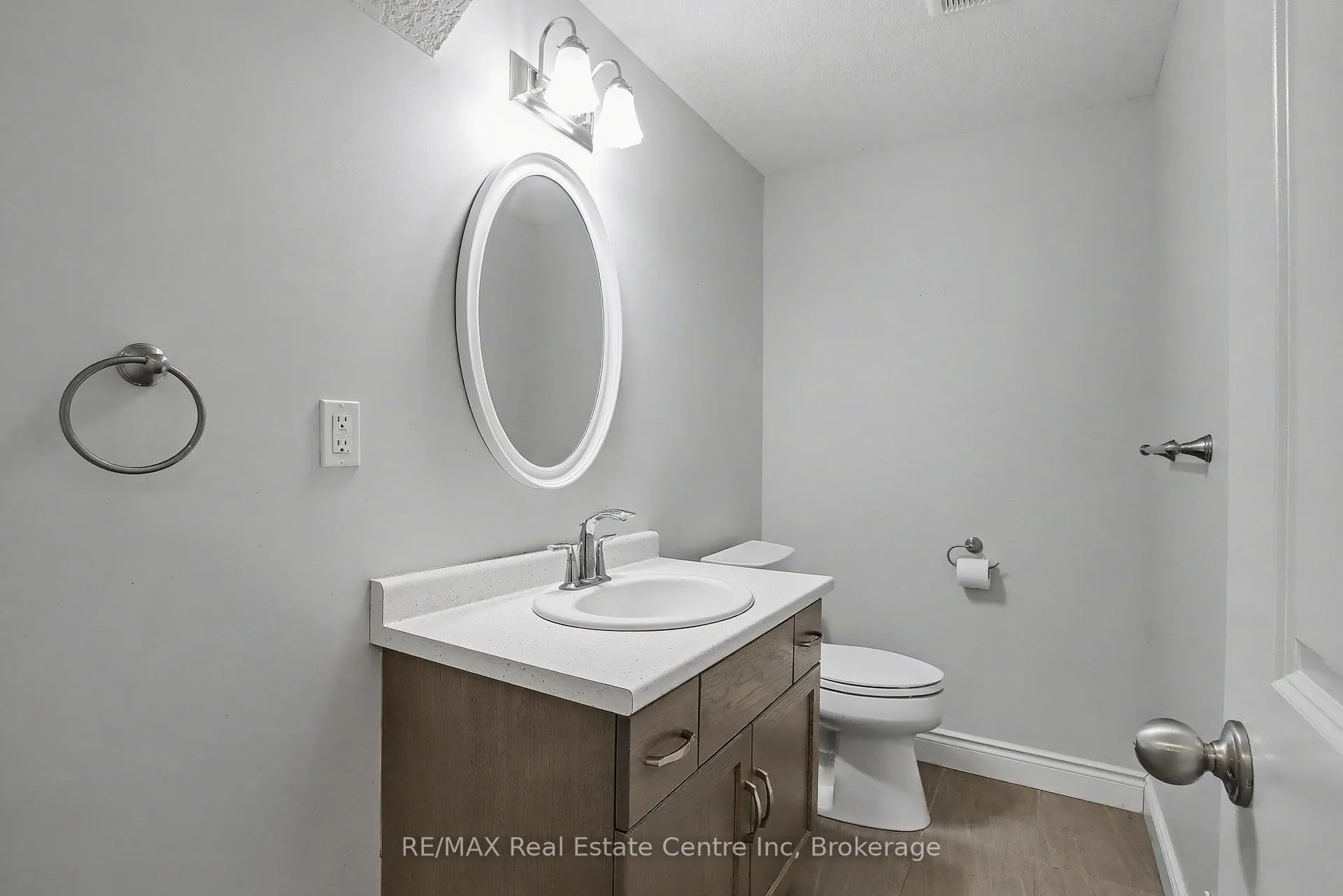Photo 29 of 158 Kemp Crescent, Guelph, Grange Road — HOMEH