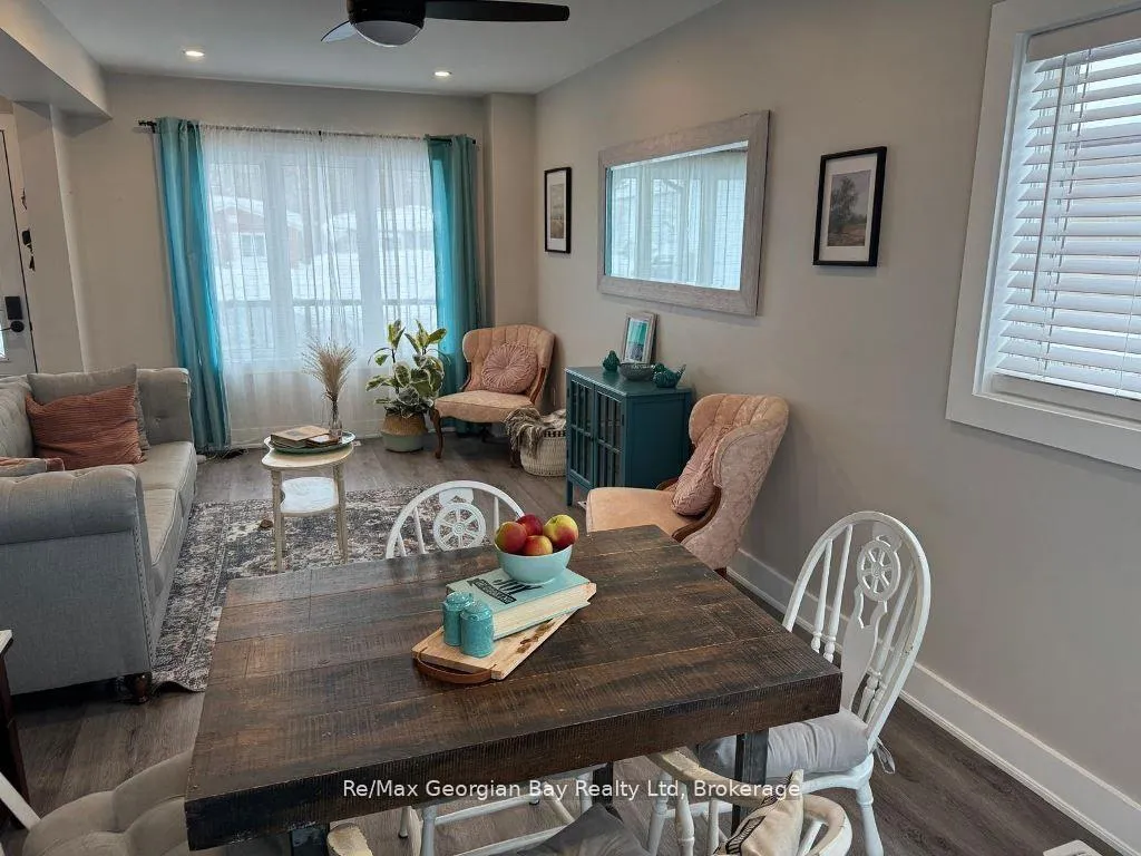 Photo 16 of 334 Rose Crescent, Midland — HOMEH