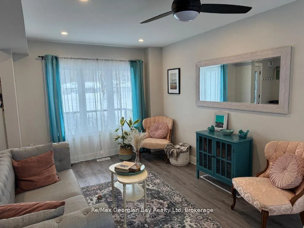 Photo 17 of 334 Rose Crescent, Midland — HOMEH