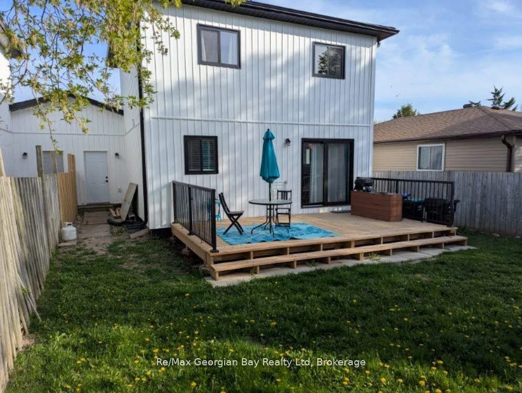 Photo 47 of 334 Rose Crescent, Midland — HOMEH
