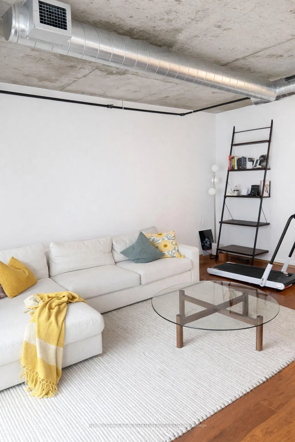 Photo 1 of Unit 909, 51 Trolley Crescent, Toronto, Moss Park — HOMEH