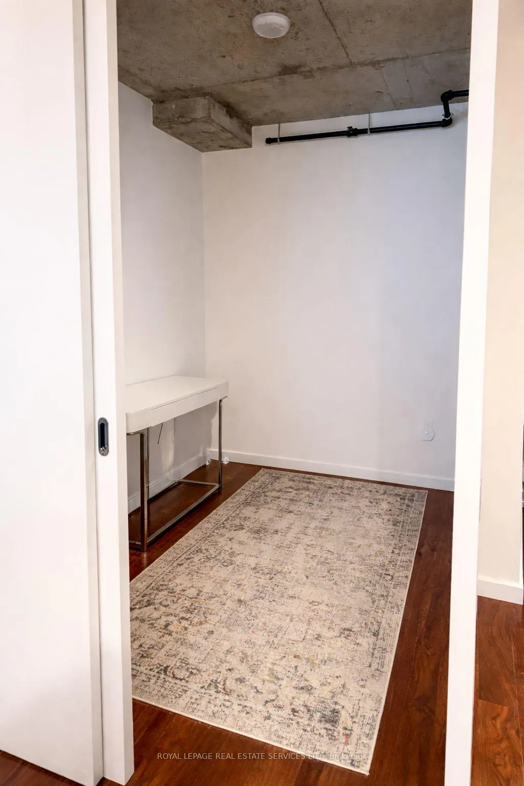 Photo 7 of Unit 909, 51 Trolley Crescent, Toronto, Moss Park — HOMEH