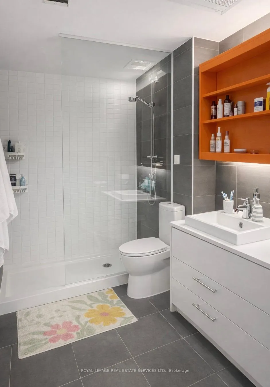 Photo 8 of Unit 909, 51 Trolley Crescent, Toronto, Moss Park — HOMEH