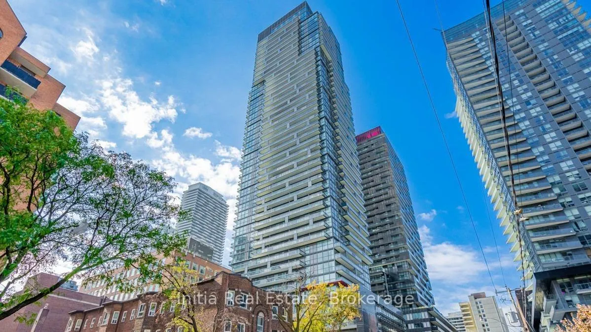Photo 1 of Unit 802, 39 Roehampton Avenue, Toronto, Mount Pleasant West — HOMEH