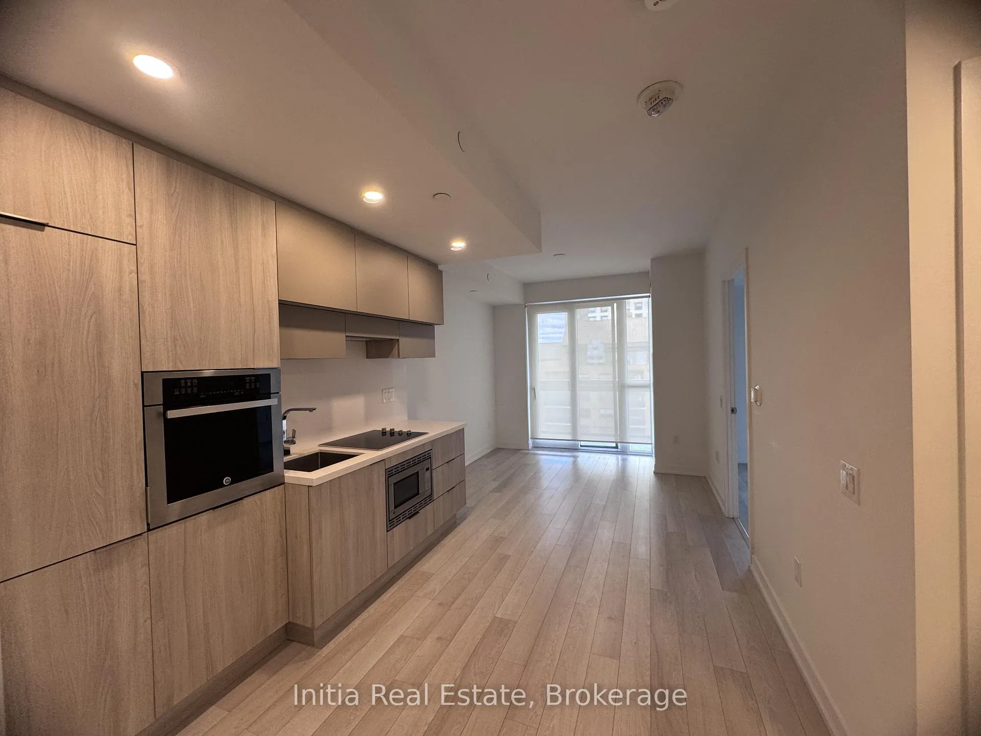 Photo 8 of Unit 802, 39 Roehampton Avenue, Toronto, Mount Pleasant West — HOMEH