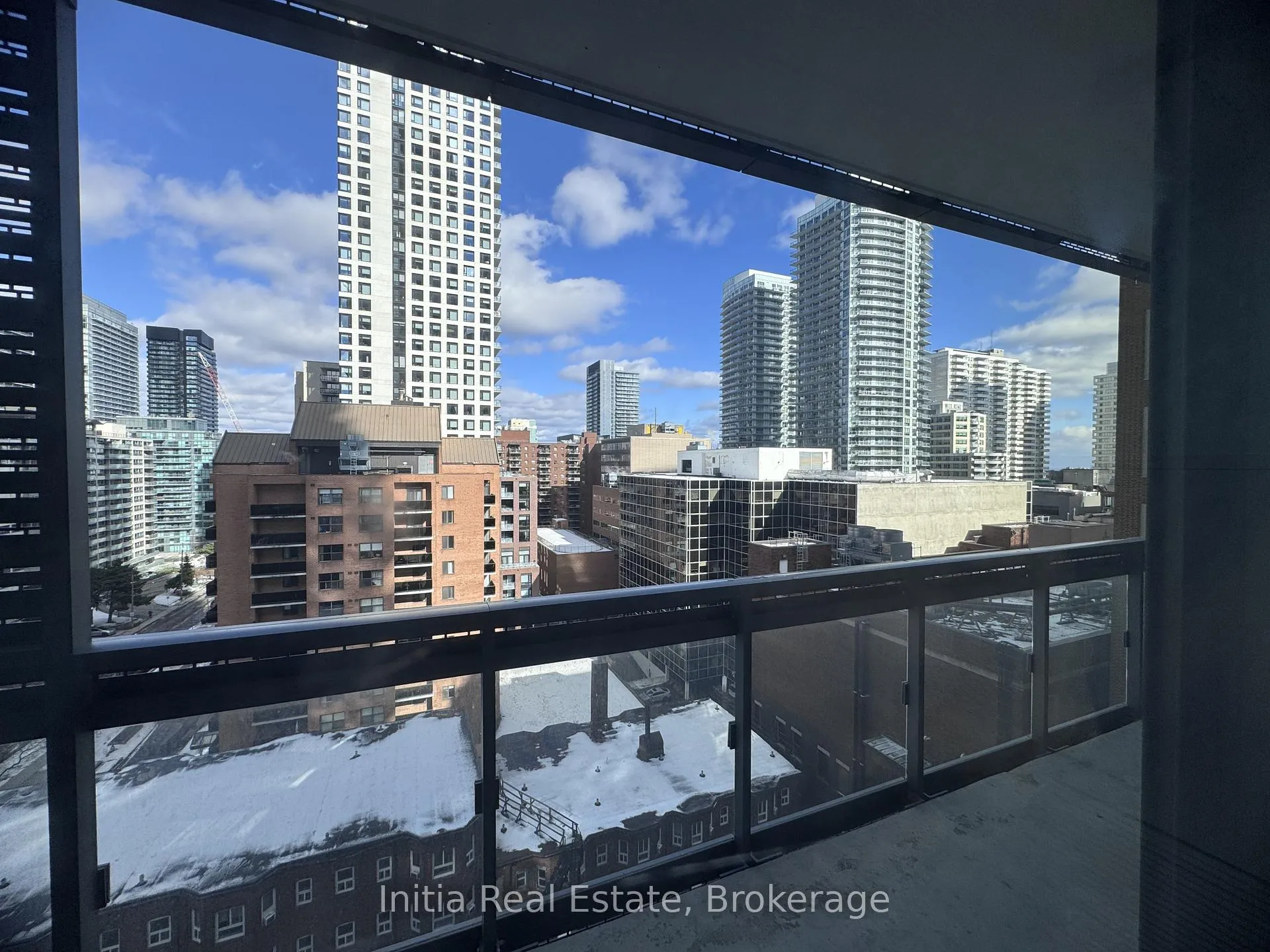 Photo 11 of Unit 802, 39 Roehampton Avenue, Toronto, Mount Pleasant West — HOMEH