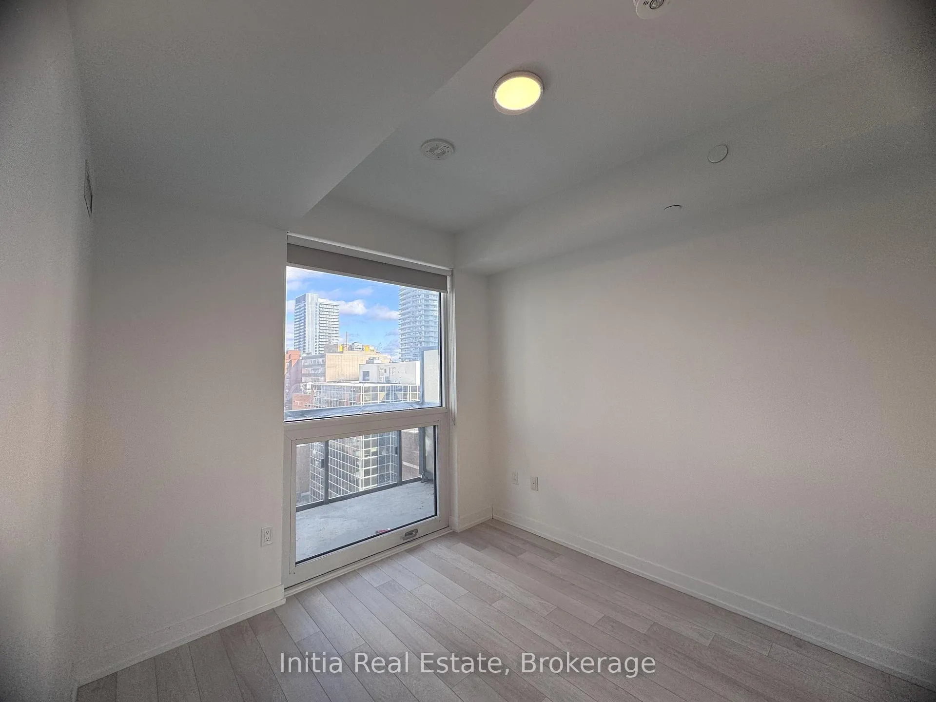 Photo 17 of Unit 802, 39 Roehampton Avenue, Toronto, Mount Pleasant West — HOMEH