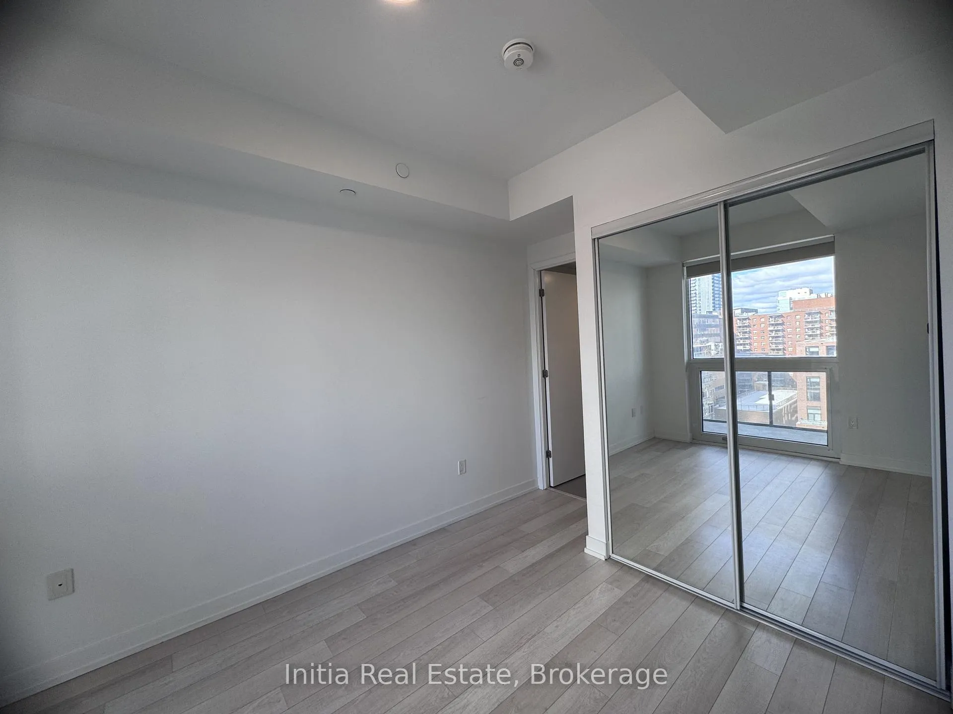 Photo 18 of Unit 802, 39 Roehampton Avenue, Toronto, Mount Pleasant West — HOMEH