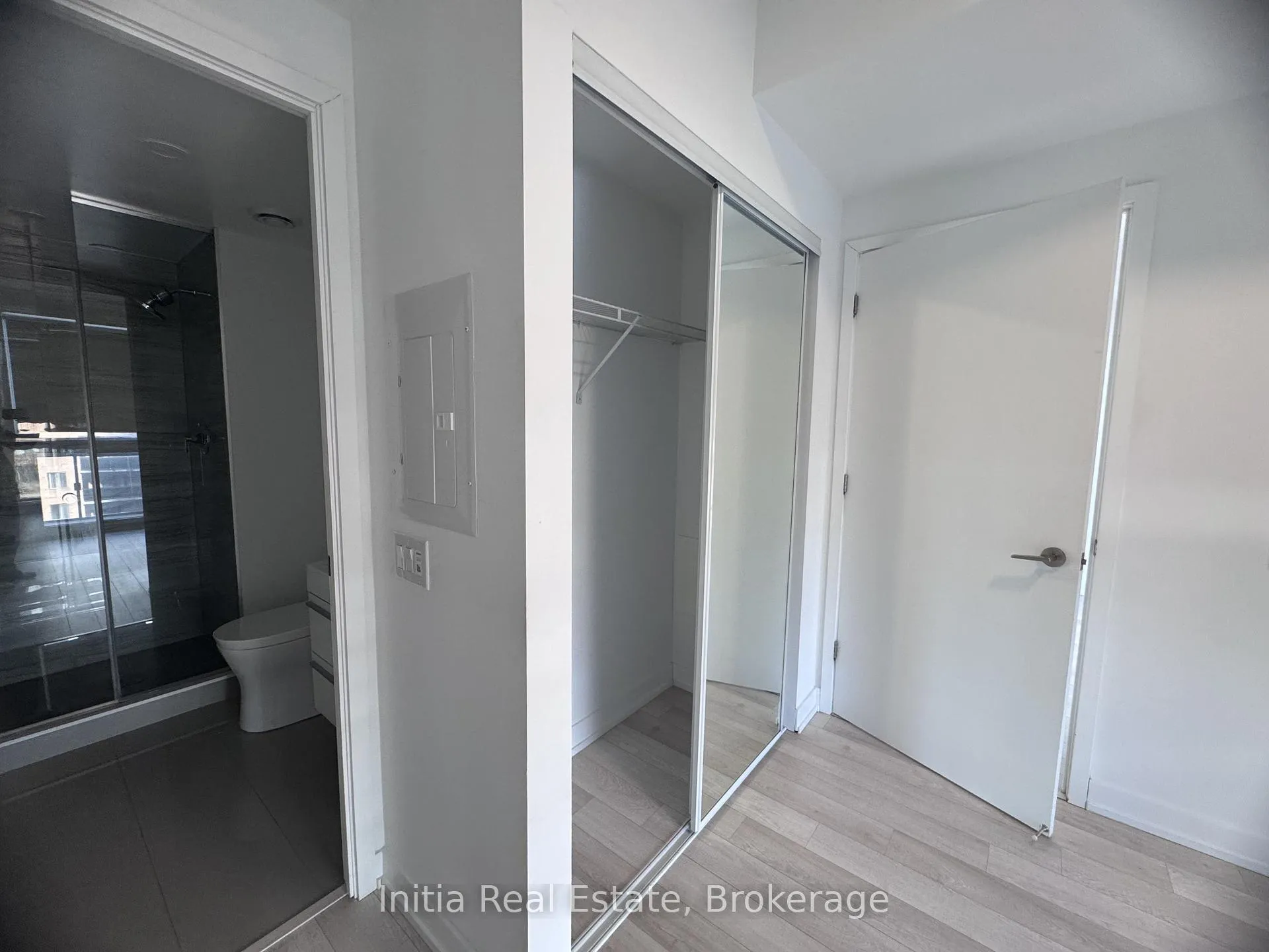 Photo 20 of Unit 802, 39 Roehampton Avenue, Toronto, Mount Pleasant West — HOMEH