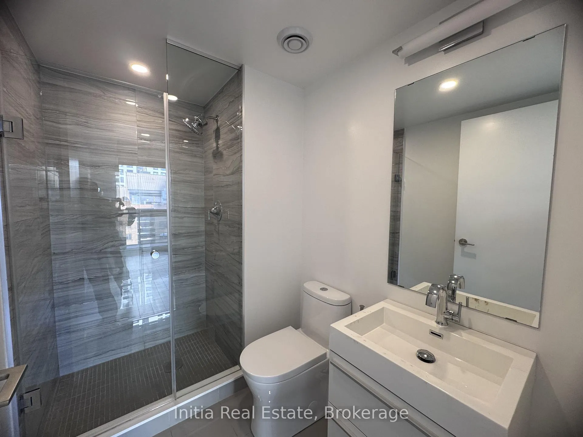 Photo 21 of Unit 802, 39 Roehampton Avenue, Toronto, Mount Pleasant West — HOMEH