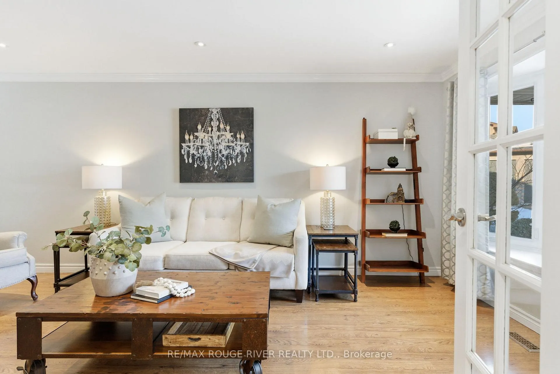 Photo 5 of 90 Robinson Crescent, Whitby, Pringle Creek — HOMEH