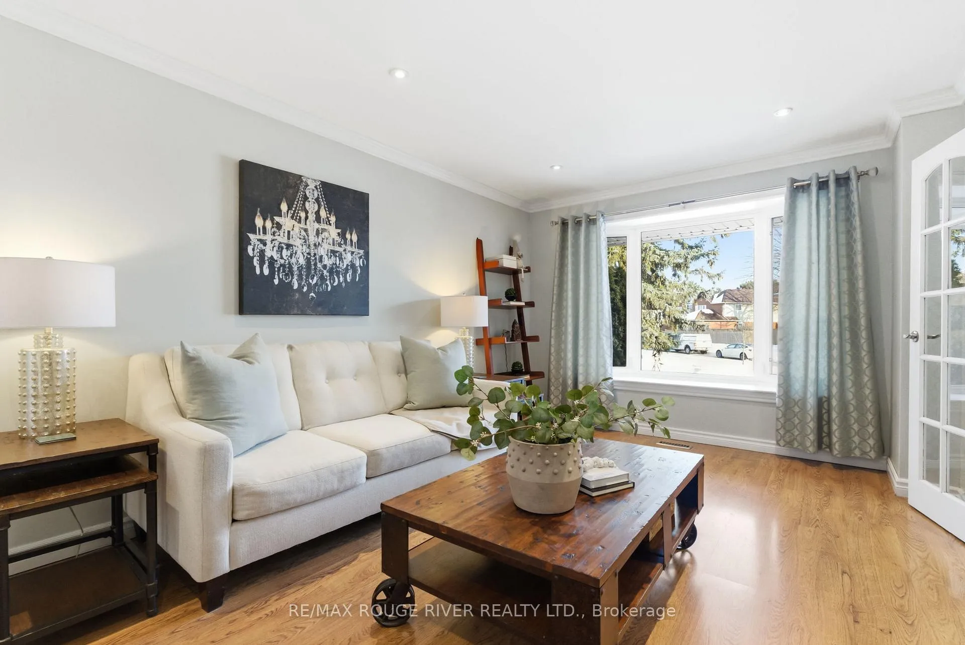 Photo 7 of 90 Robinson Crescent, Whitby, Pringle Creek — HOMEH