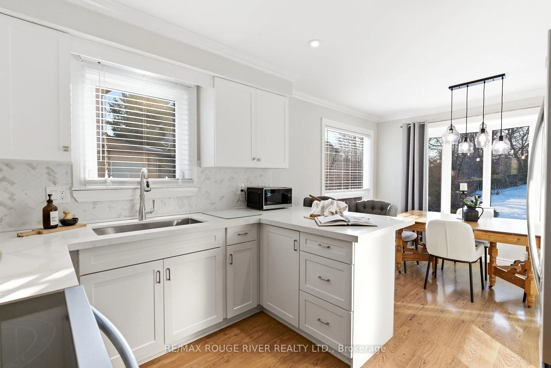 Photo 10 of 90 Robinson Crescent, Whitby, Pringle Creek — HOMEH