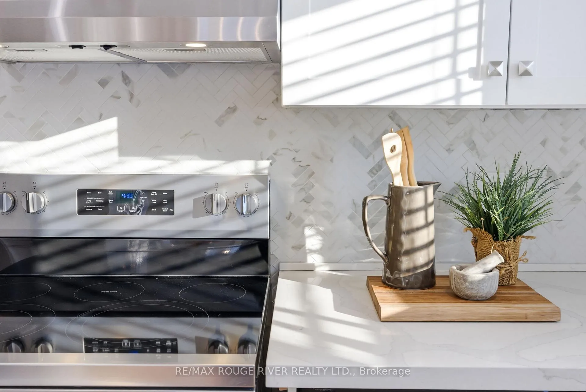 Photo 12 of 90 Robinson Crescent, Whitby, Pringle Creek — HOMEH