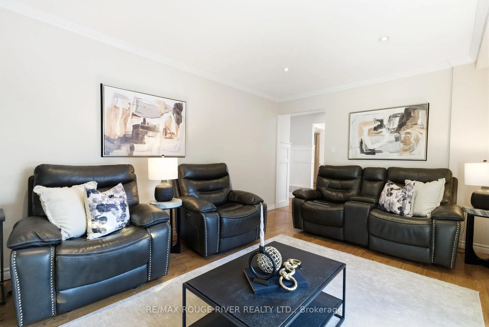 Photo 17 of 90 Robinson Crescent, Whitby, Pringle Creek — HOMEH