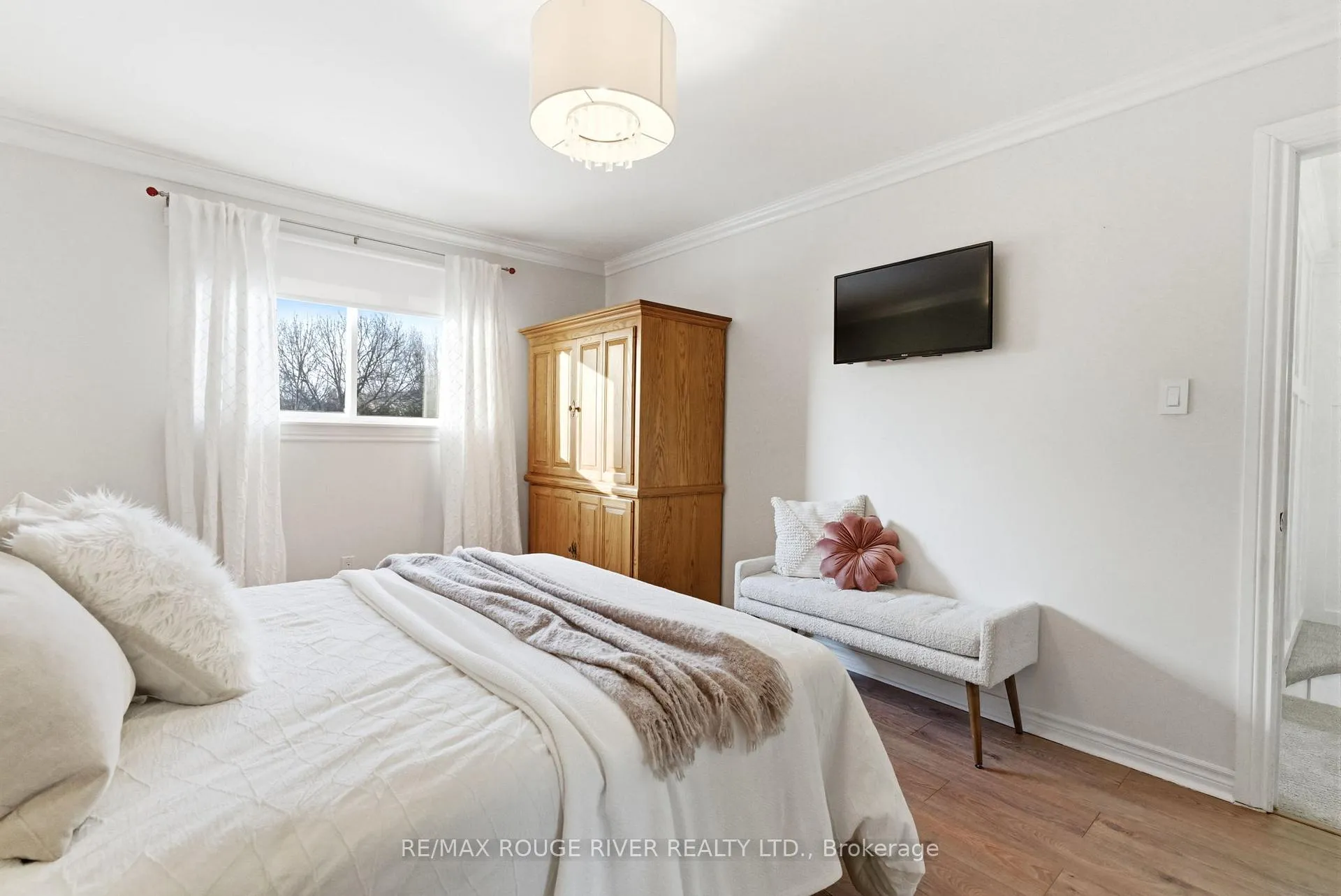 Photo 32 of 90 Robinson Crescent, Whitby, Pringle Creek — HOMEH