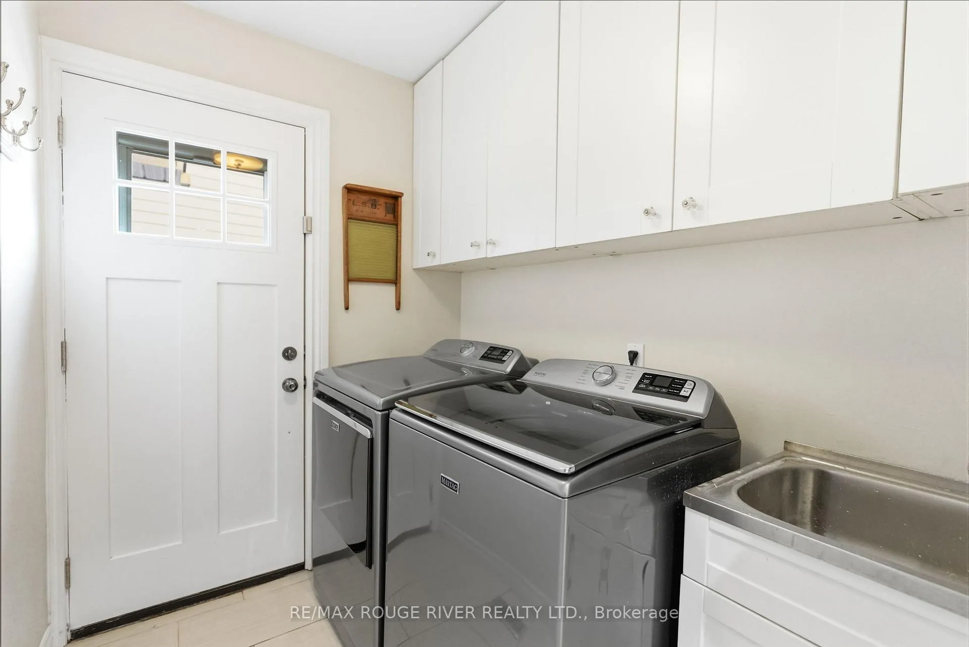 Photo 36 of 90 Robinson Crescent, Whitby, Pringle Creek — HOMEH