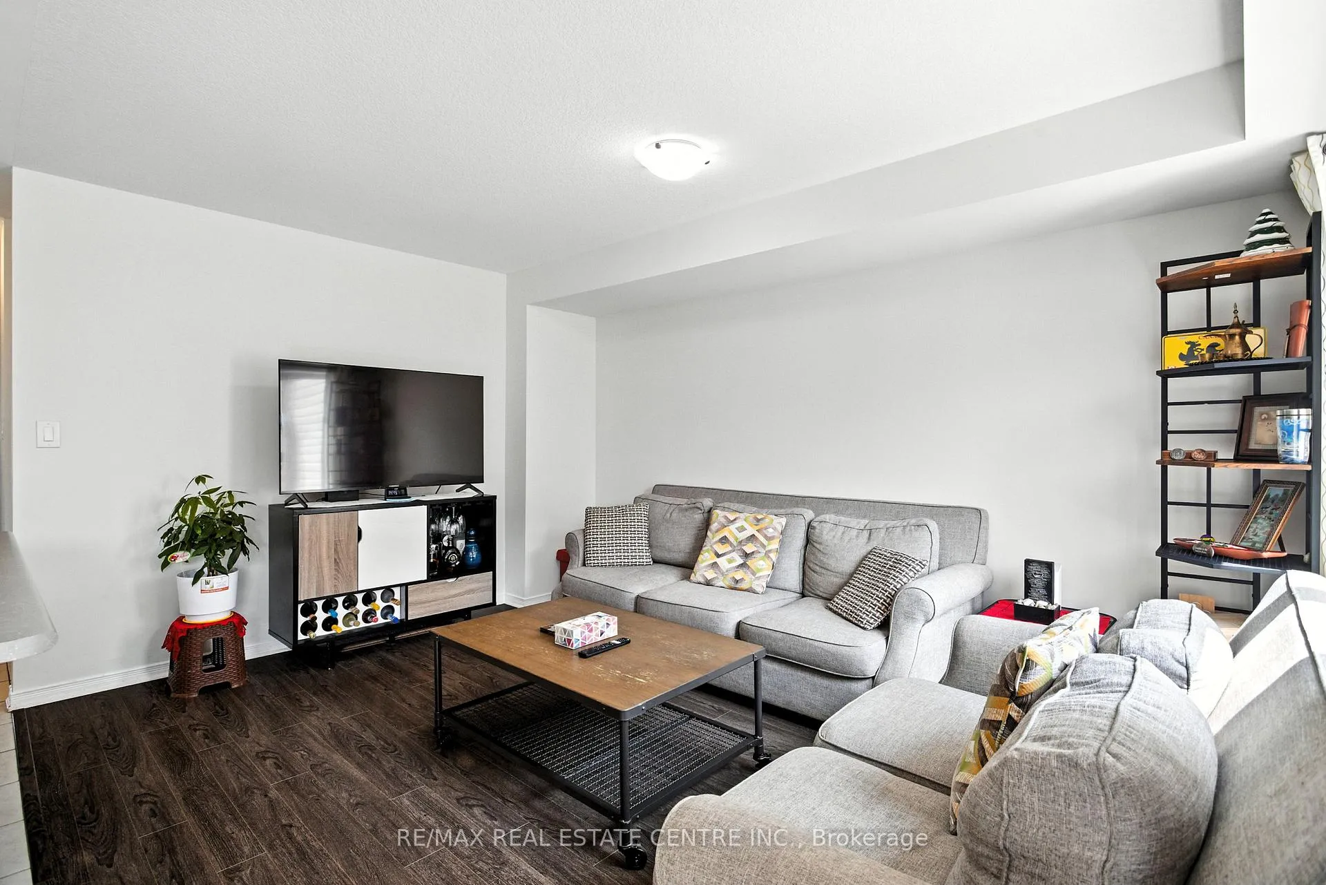 Photo 15 of 85 Thompson Road, Haldimand — HOMEH